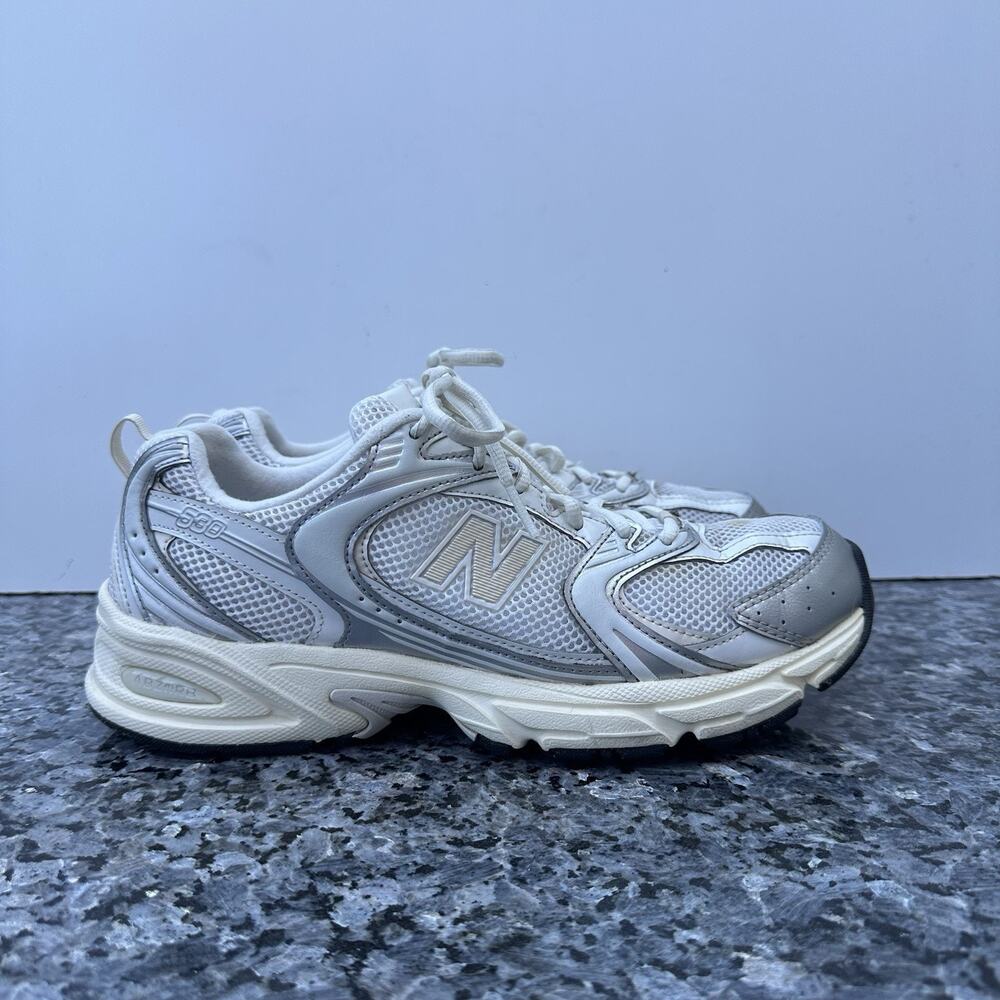 New Balance 530 Running Silver Gray shoes Men’s Size 9